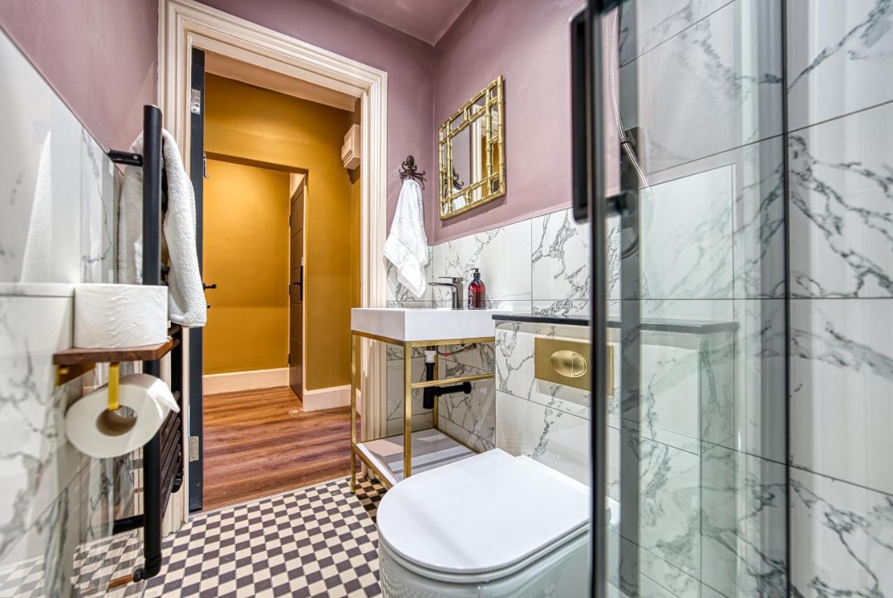 Casa Del Artista - Luxury Apartments, Уитби Экстерьер фото