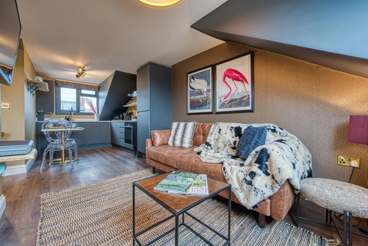 Casa Del Artista - Luxury Apartments, Уитби Экстерьер фото
