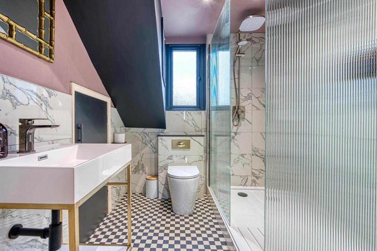Casa Del Artista - Luxury Apartments, Уитби Экстерьер фото