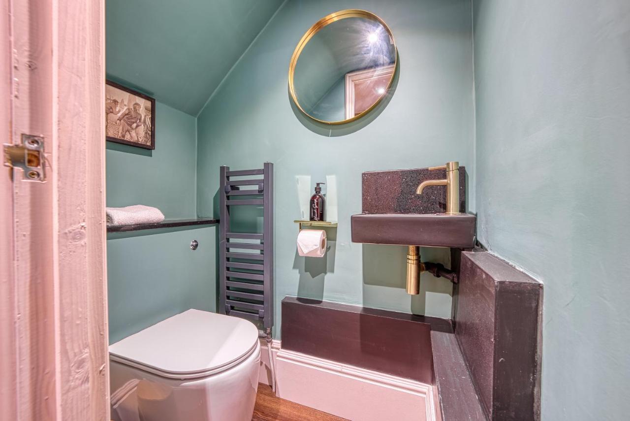 Casa Del Artista - Luxury Apartments, Уитби Экстерьер фото